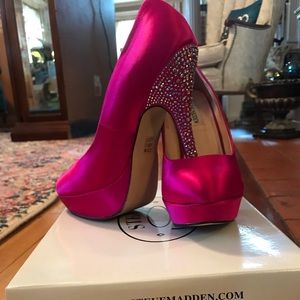 Steve Madden Fuchsia Heels